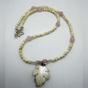 22" Mother of Pearl, Rose quartz beads w/ carved MoP Leaf pendant necklace!